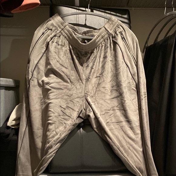 SKIMS VELOUR OVERSIZED JOGGER | GUNMETAL | L - Picture 1 of 4